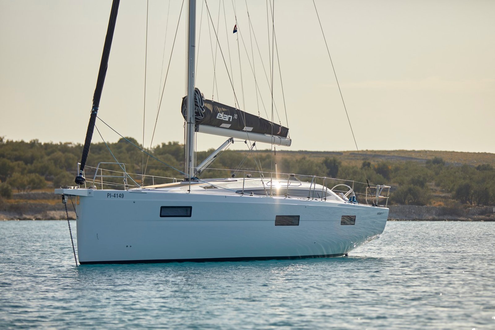 Unity Sailing Yacht