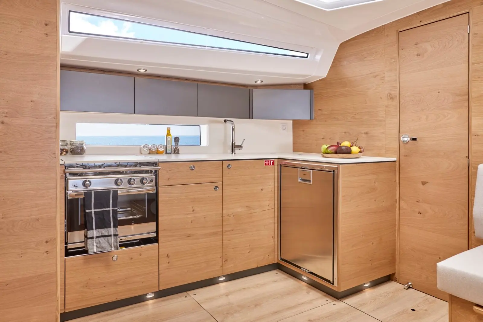 Unity Sailing Yacht