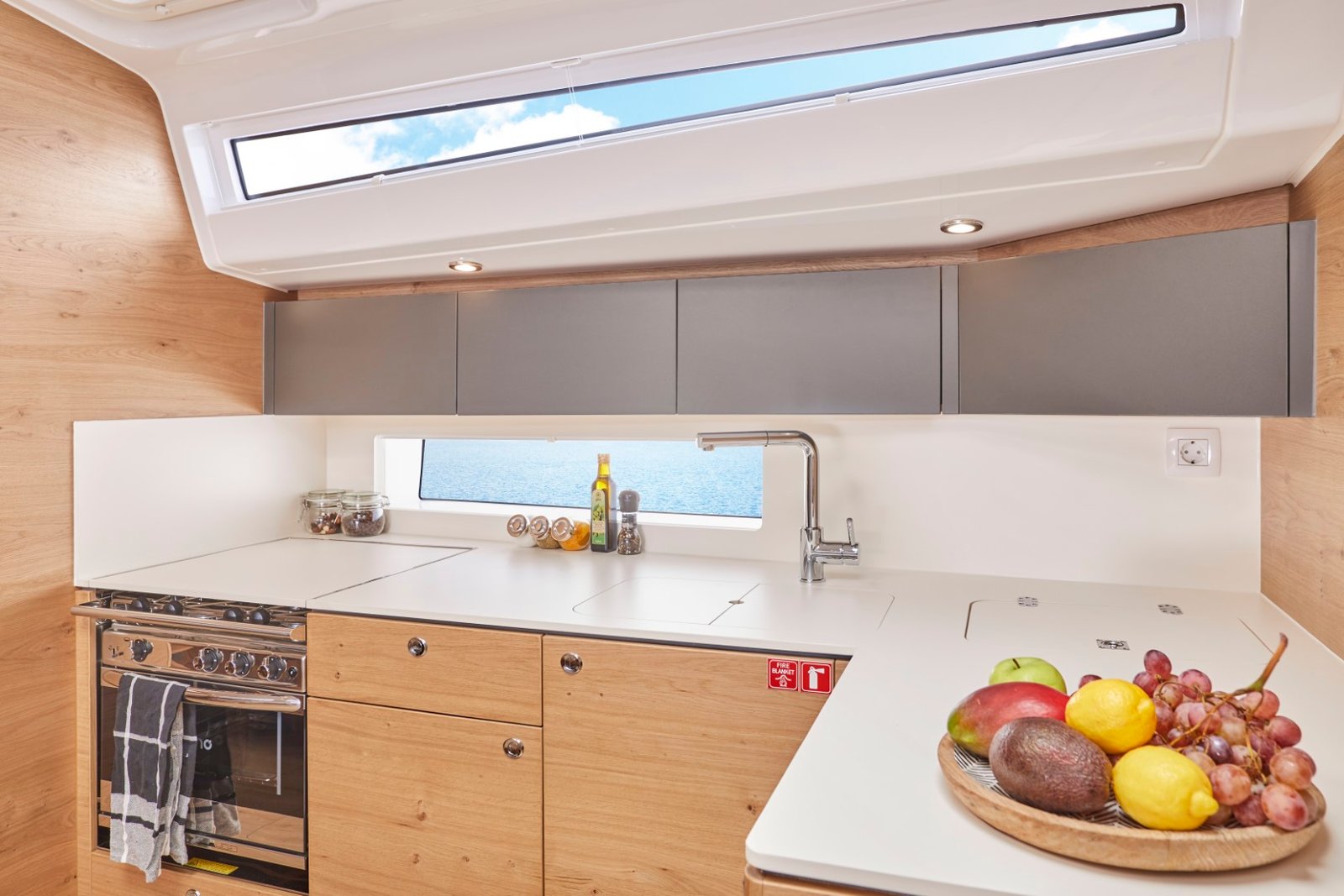Unity Sailing Yacht